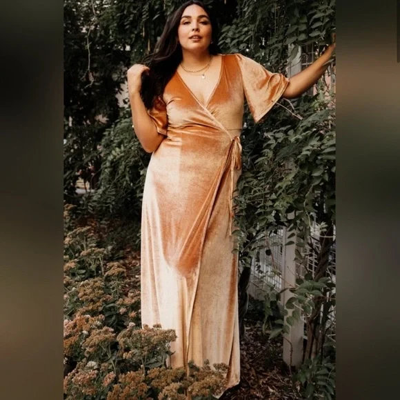 Baltic Born Meghan Velvet Wrap V-Neck Short Sleeve Maxi Dress Gold XL SMALL  FLAW